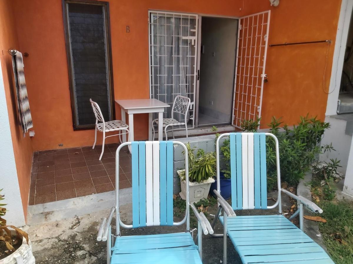 Ocean View Apartments Bridgetown Luaran gambar