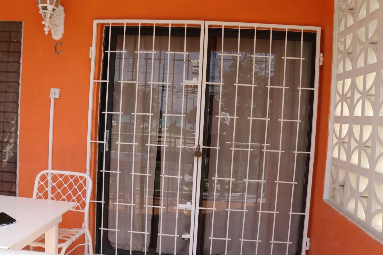 Ocean View Apartments Bridgetown Luaran gambar
